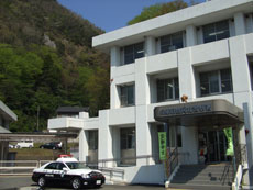 警察署庁舎写真