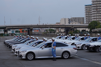 覆面パトカーによる特別取締部隊の活動