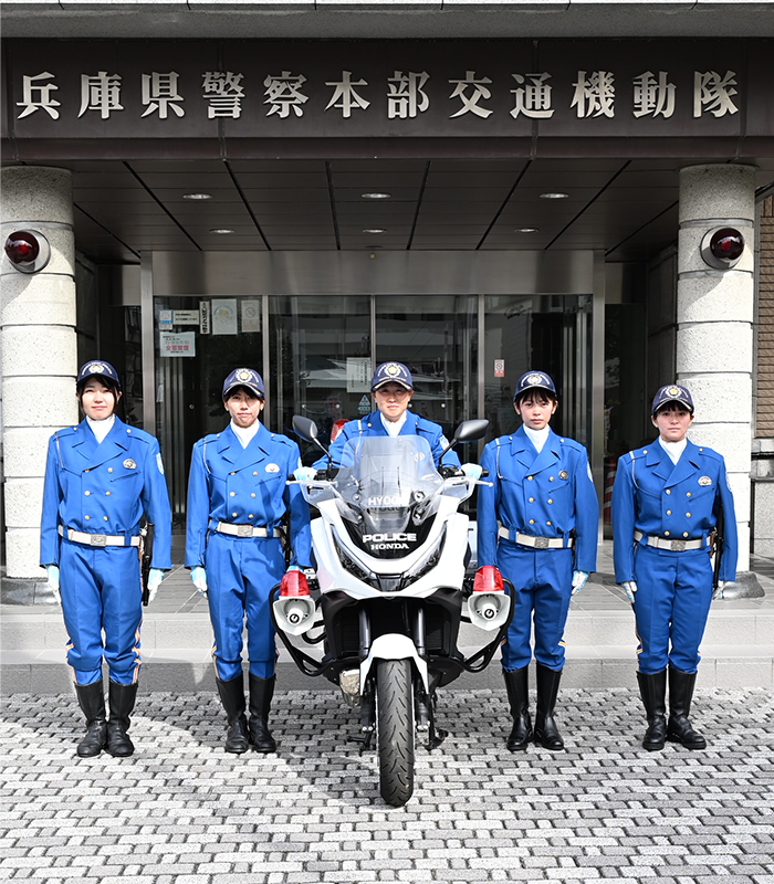 ホワイトウェーブ隊員の集合写真